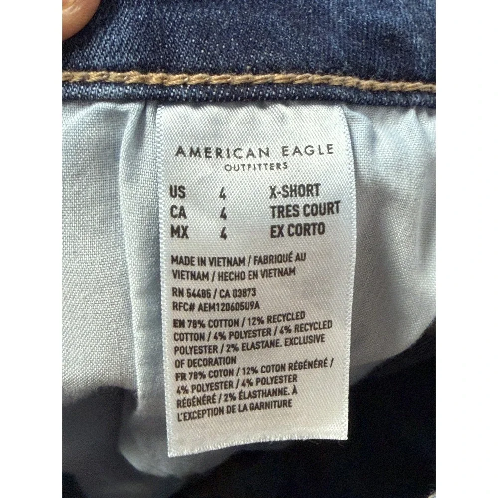 American Eagle Outfitters Women's Size 4 X-Short Dark‎ Wash Next Level Stretch
